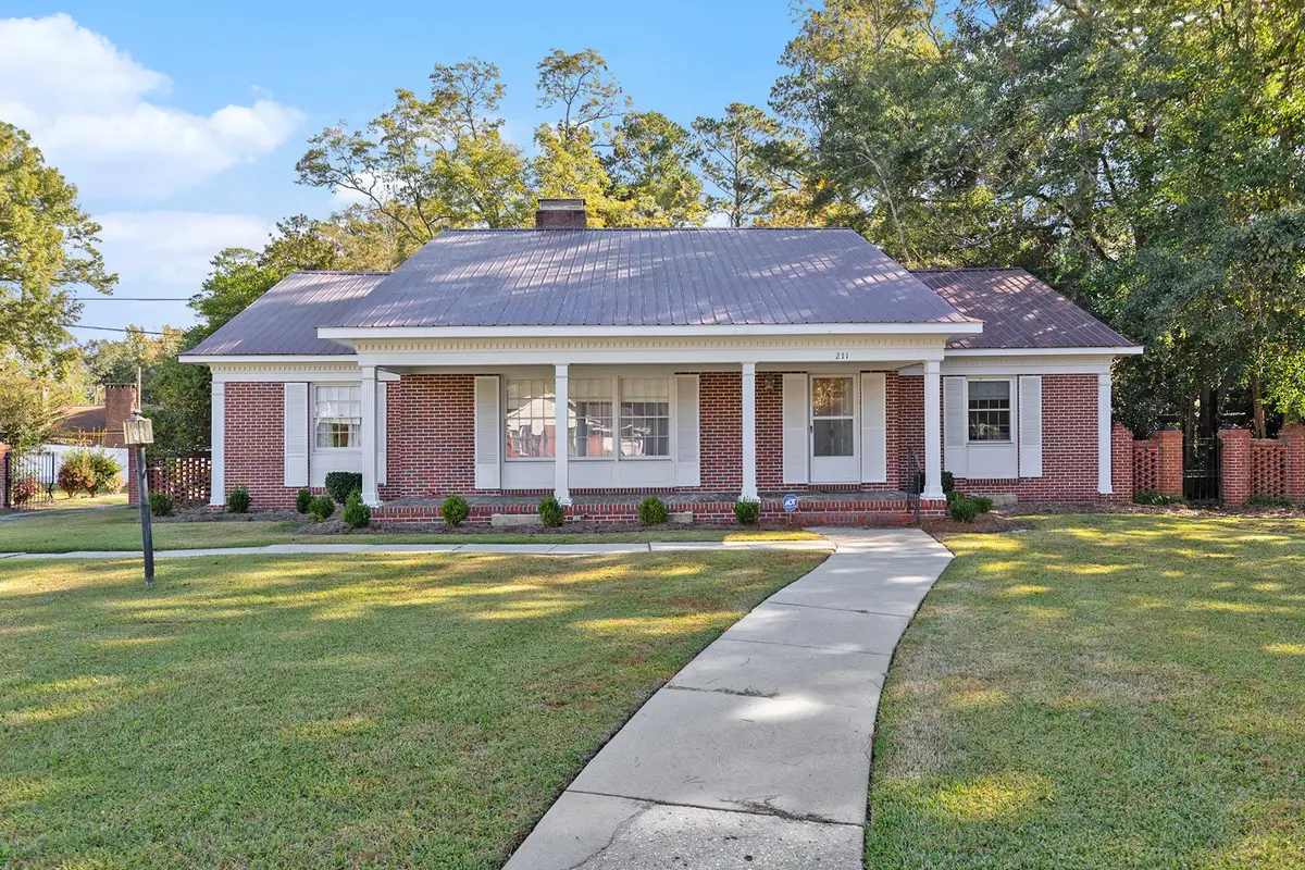 211 Pireway Rd., Tabor City, NC 28463 - #1