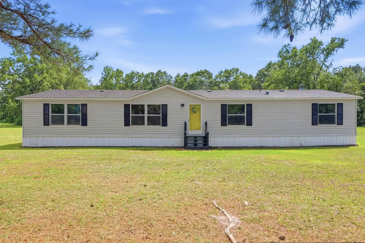 5231 Cartwheel Rd., Mullins, SC 29574 - #1