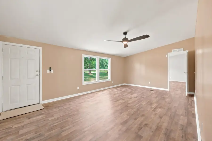 5231 Cartwheel Rd., Mullins, SC 29574 - #2