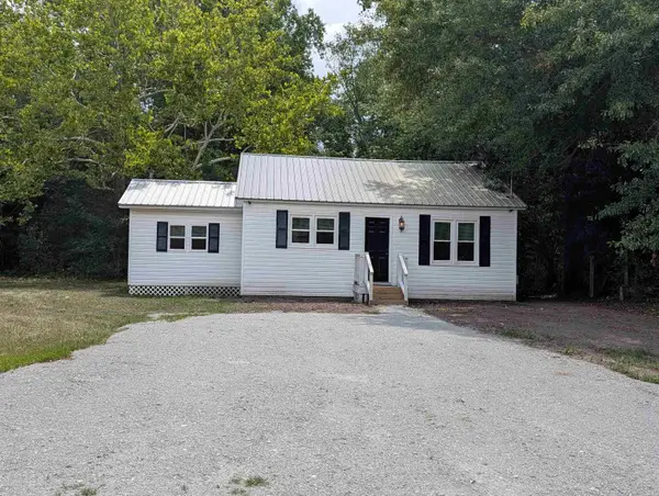 417 S Magnolia Ave., Andrews, SC 29510