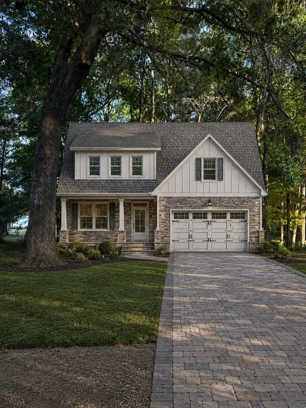 2550 Lake Vista Dr., Little River, SC 29566