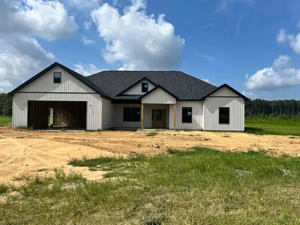 1437 Sunset Dr., Latta, SC 29565