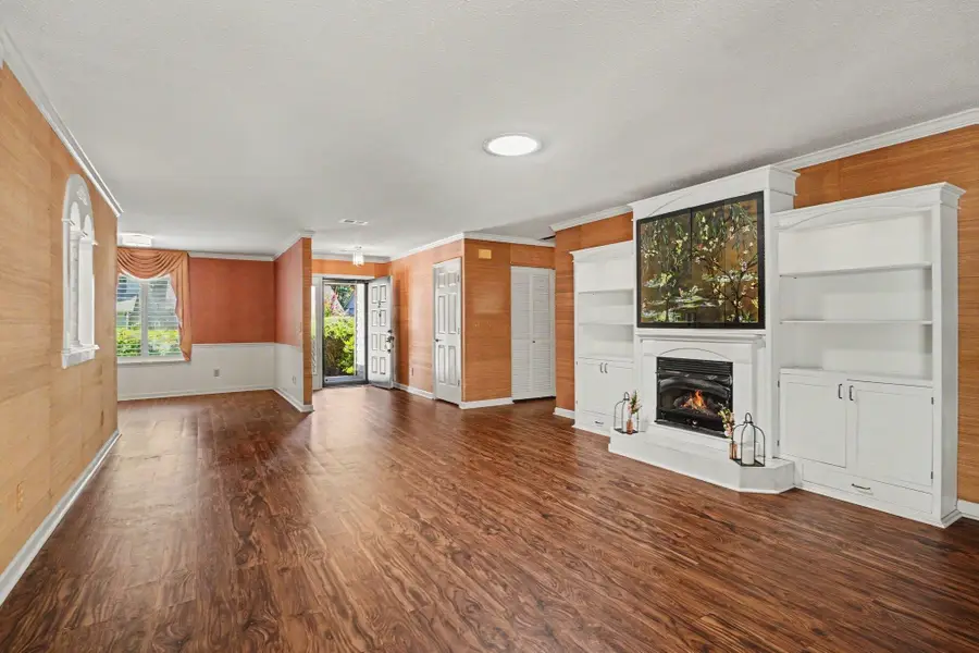 104 Hickory Dr., Conway, SC 29526 - #2