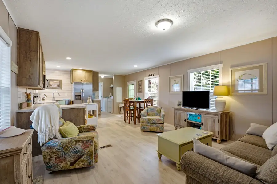1521 Tanglewood Ave, North Myrtle Beach, SC 29582 - #2