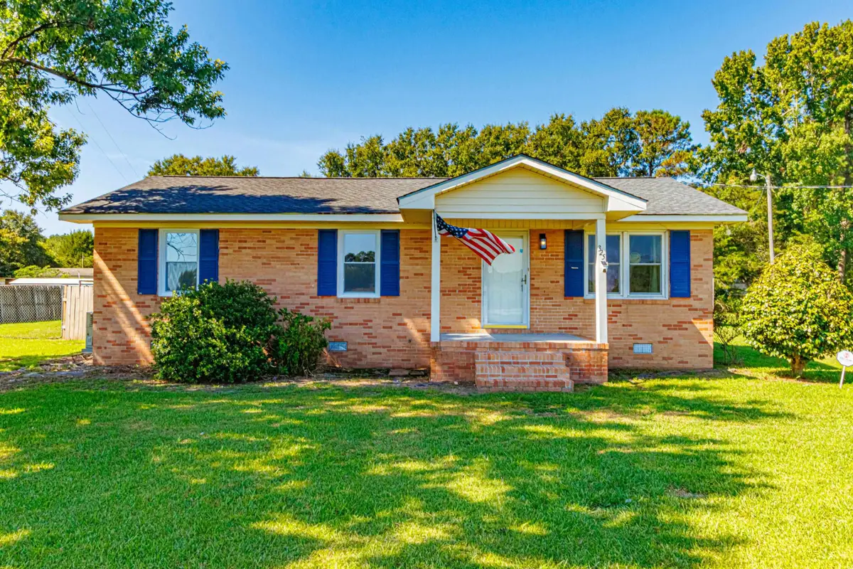 325 Grices Ferry Ct., Mullins, SC 29574 - #1