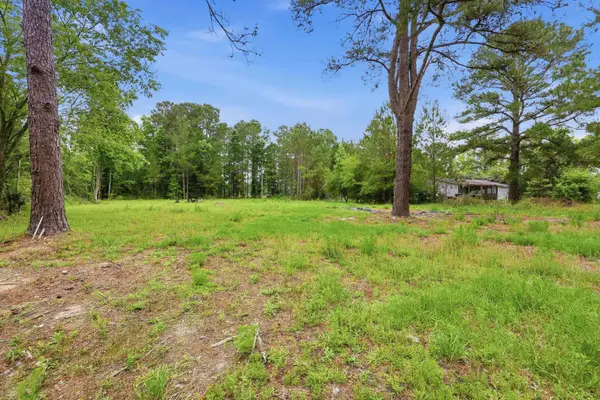 125 Old Groves Ln., Conway, SC 29526