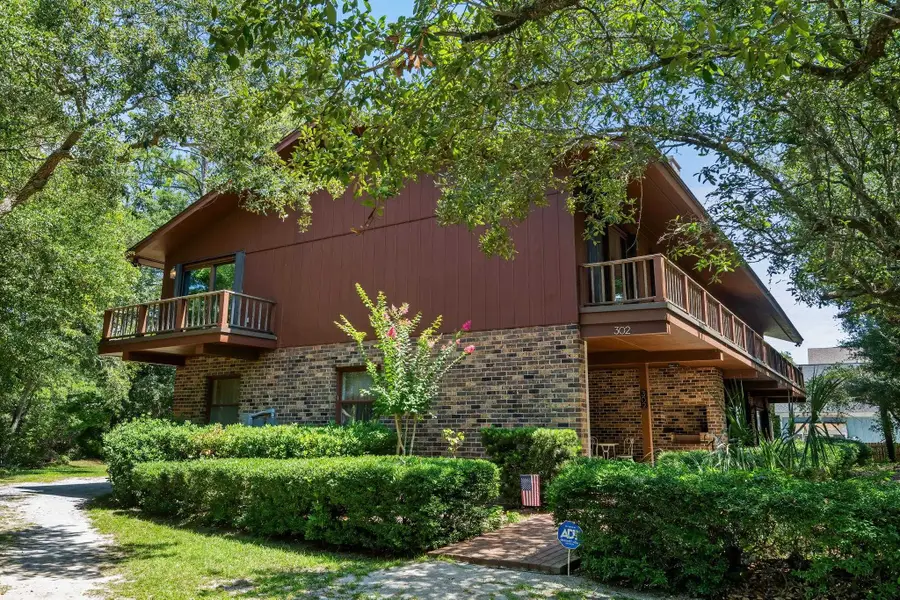 302 8th Ave. N, North Myrtle Beach, SC 29582 - #2