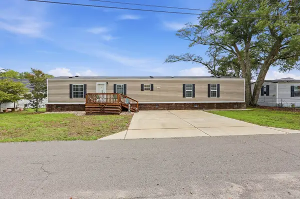 818 Wayne St., North Myrtle Beach, SC 29582