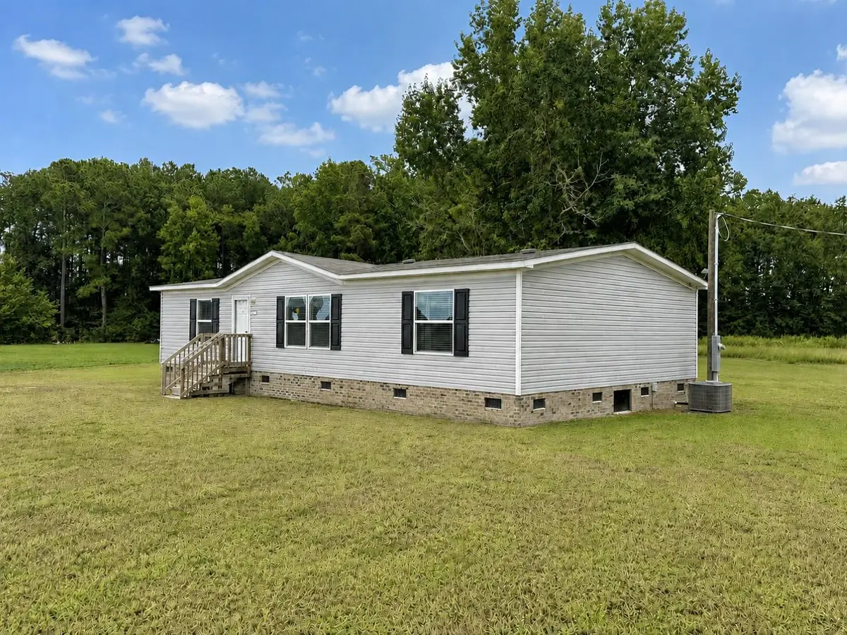 1112 Millers Rd., Mullins, SC 29574 - #1