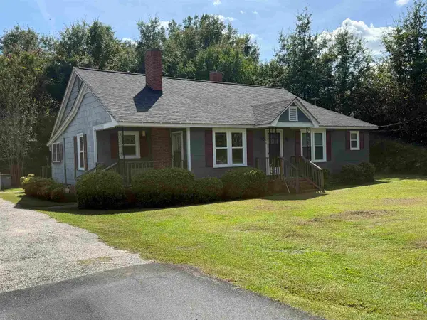 222 E Hampton St., Olanta, SC 29114