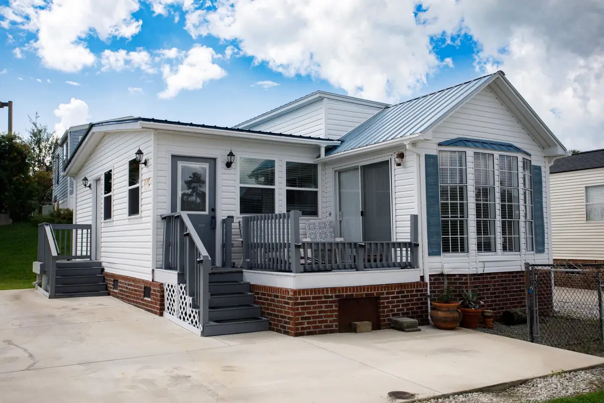 403 Low Tide Dr., North Myrtle Beach, SC 29582 - #1