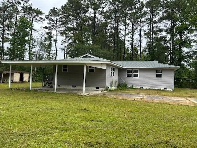 321 Circle Heights Dr., Loris, SC 29569 - #2
