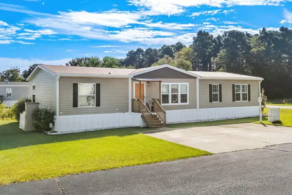 1040 Colonial Ln., Conway, SC 29526