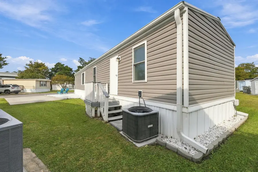 1421 Circle Dr., North Myrtle Beach, SC 29582 - #3