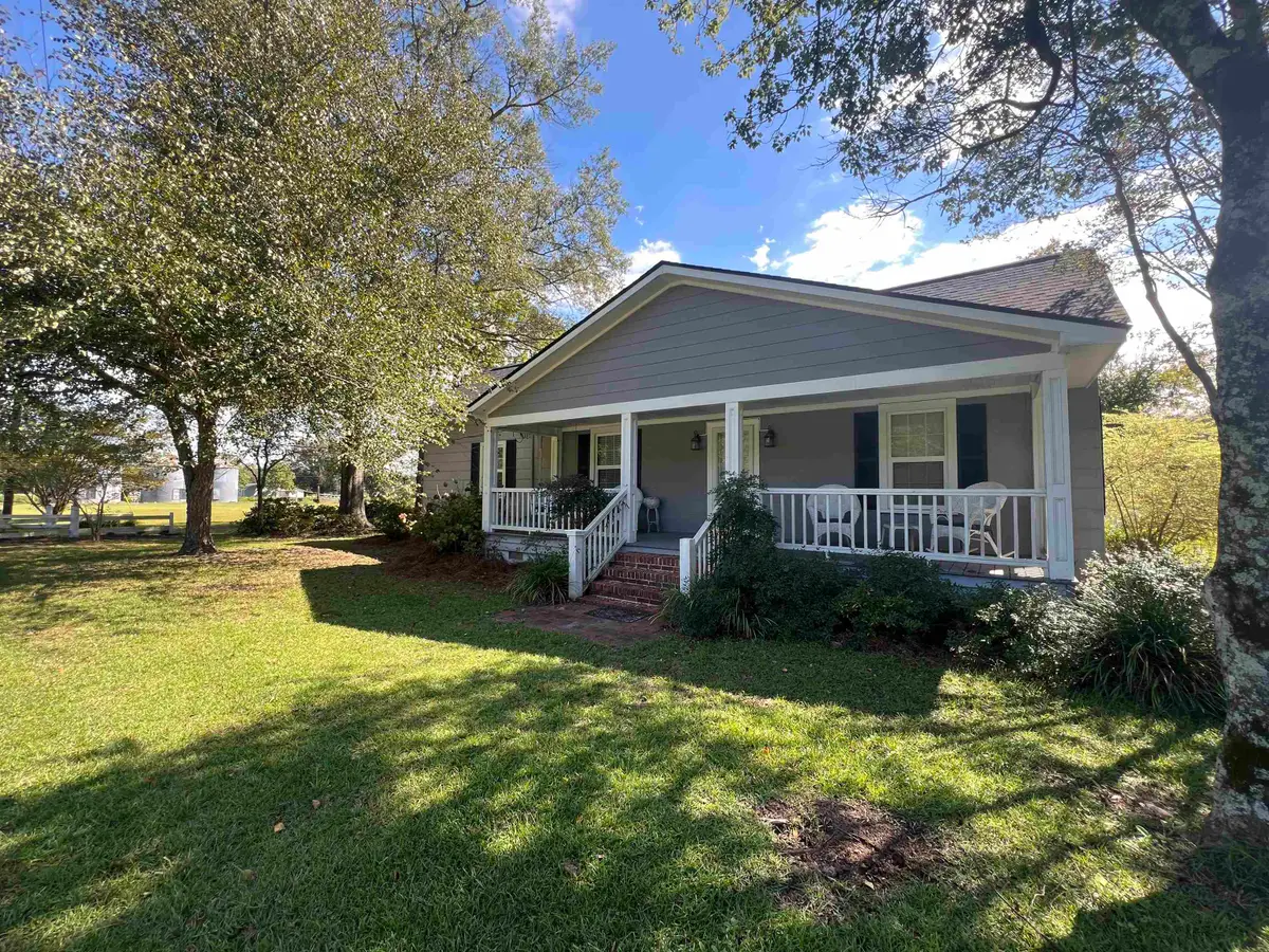 225 Richburg Rd, Greeleyville, SC 29056 - #1