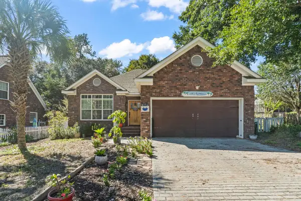 4376 Mccorsley Ave., Little River, SC 29566