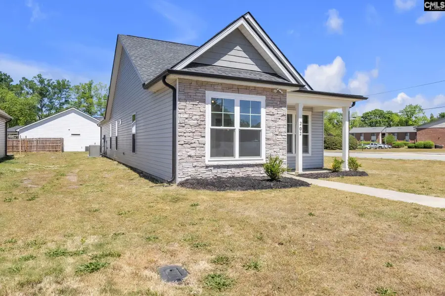 202 Breazeale St, Belton, SC 29627 - #2