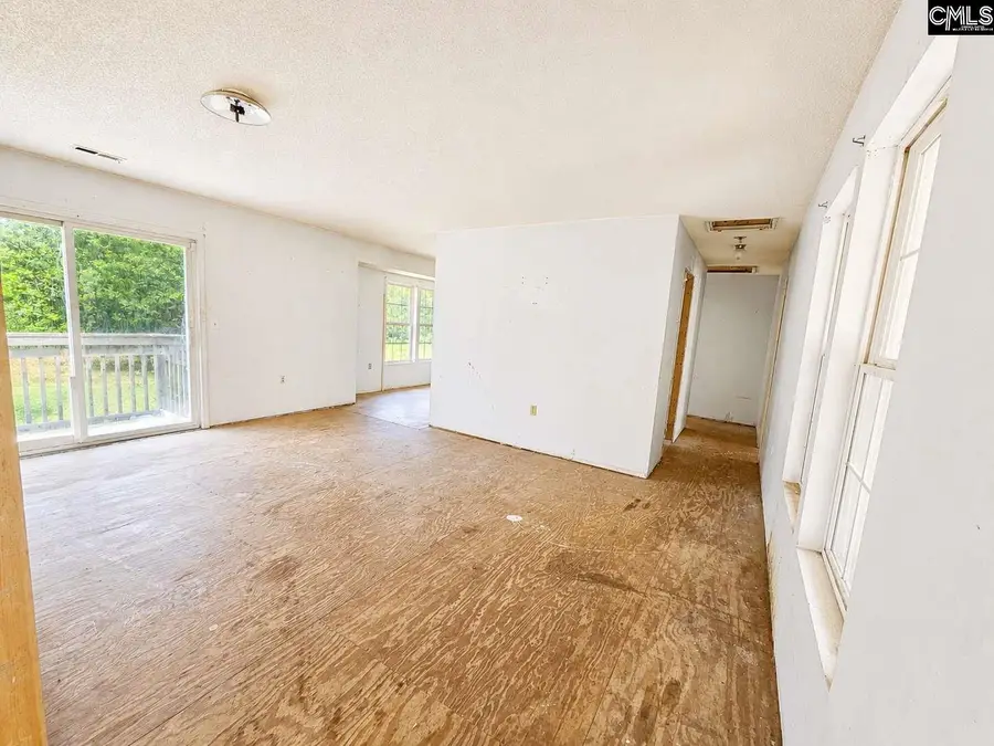 6792 Columbia Road, Saint Matthews, SC 29135 - #2