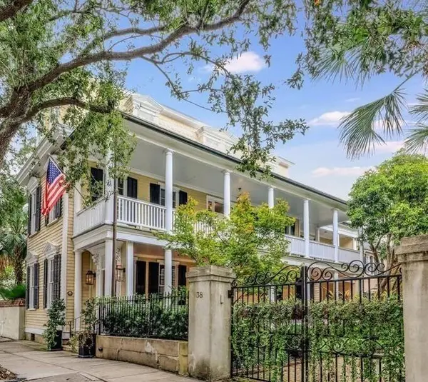 Address Withheld By Seller, Charleston, SC 29401