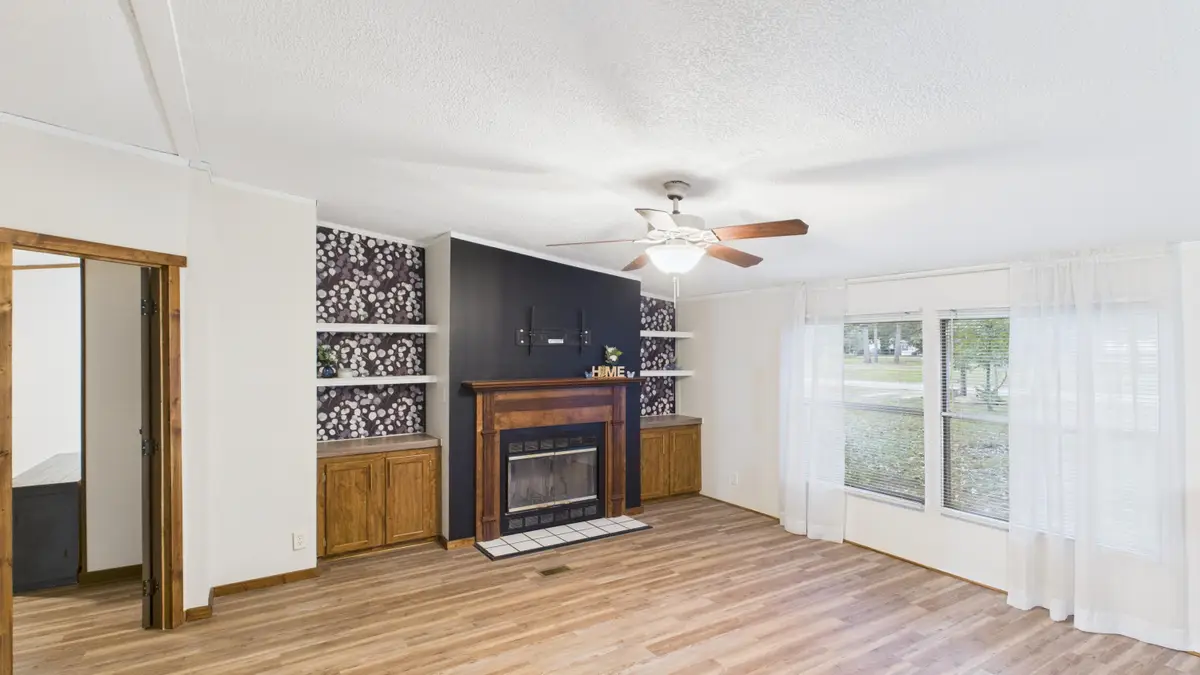 623 Barn Road, Bonneau, SC 29431 - Image #1