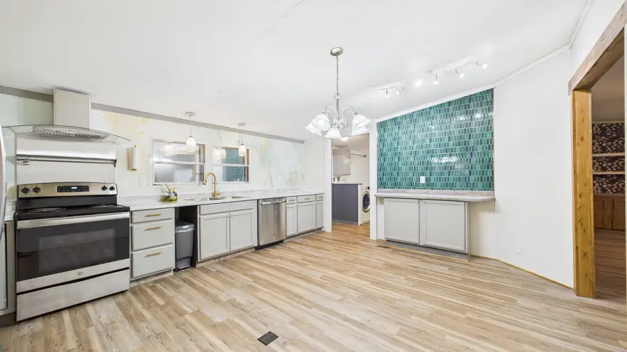 623 Barn Road, Bonneau, SC 29431 - Image #3