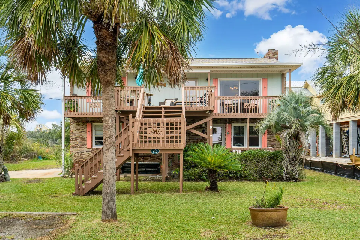 912 W Ashley Avenue, Folly Beach, SC 29439 - Image #1