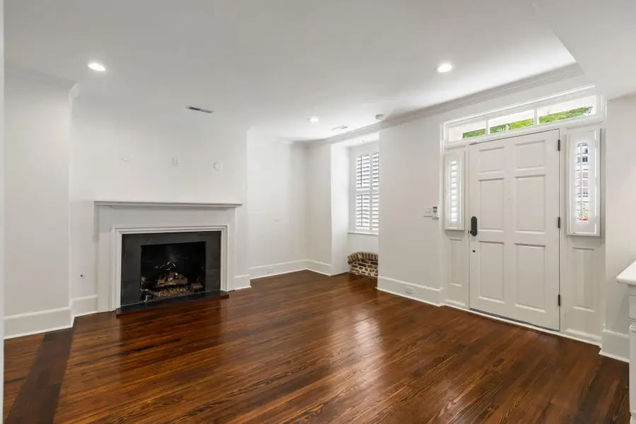 8 Elliott Street, Charleston, SC 29401 - Image #3