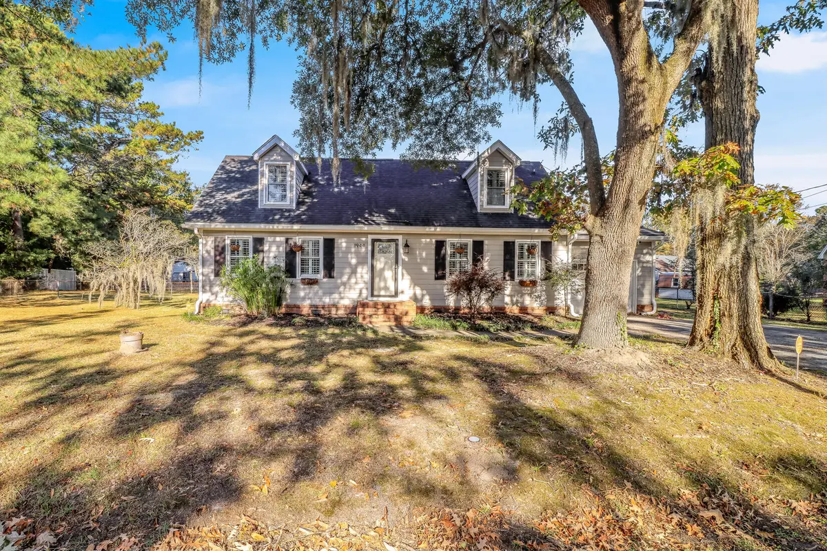 1944 Woodland Road, Charleston, SC 29414 - Image #1
