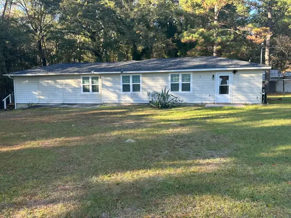 2704 Lizzie Creek Road, Summerton, SC 29148