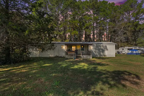 200 Sings Lane, Holly Hill, SC 29059