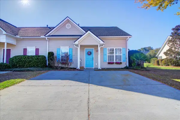 7350 Stoney Moss Way, Hanahan, SC 29410