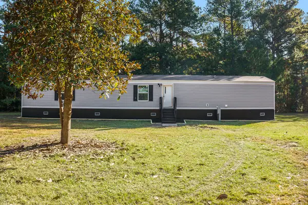 108 Browns Family Place, Cross, SC 29436