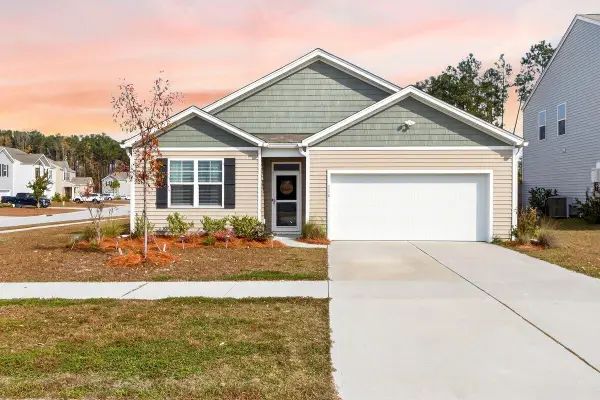 114 Oakwood Boulevard, Summerville, SC 29486