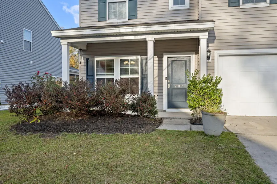 207 Pavilion Street, Summerville, SC 29483 - Image #3