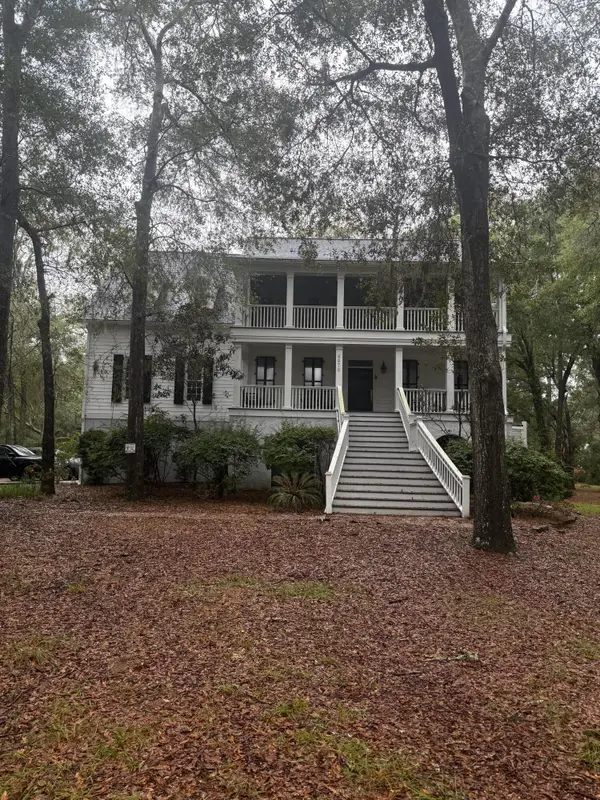 6976 Maybank Highway, Wadmalaw Island, SC 29487