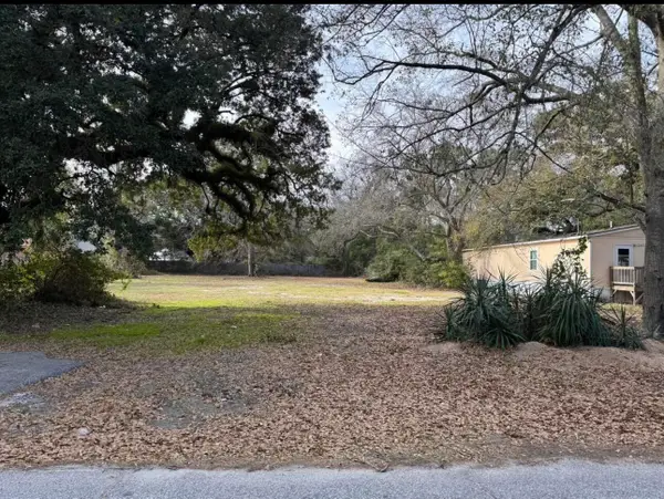 2611 Bennett Yard Road, North Charleston, SC 29405