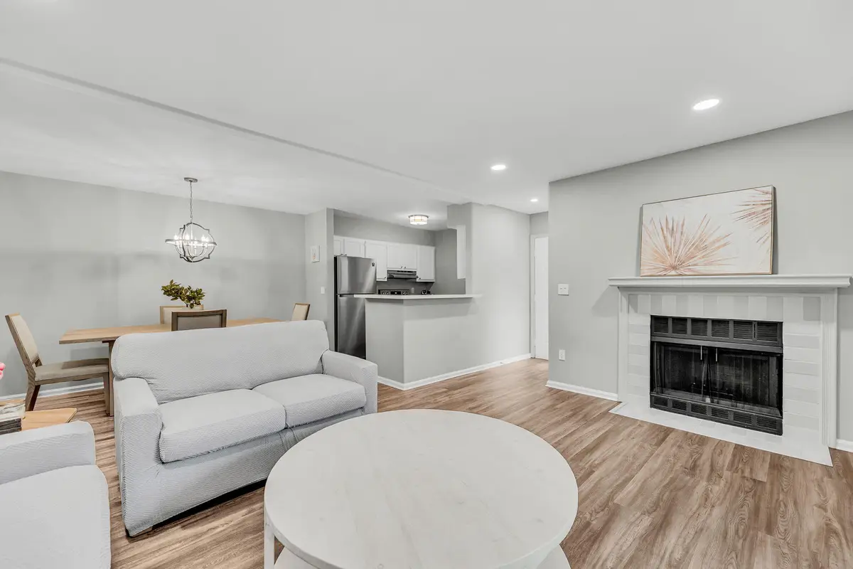 1054 Anna Knapp Boulevard #4a, Mount Pleasant, SC 29464 - Image #1