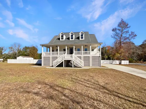 986 Gadsdenville Road, Awendaw, SC 29429