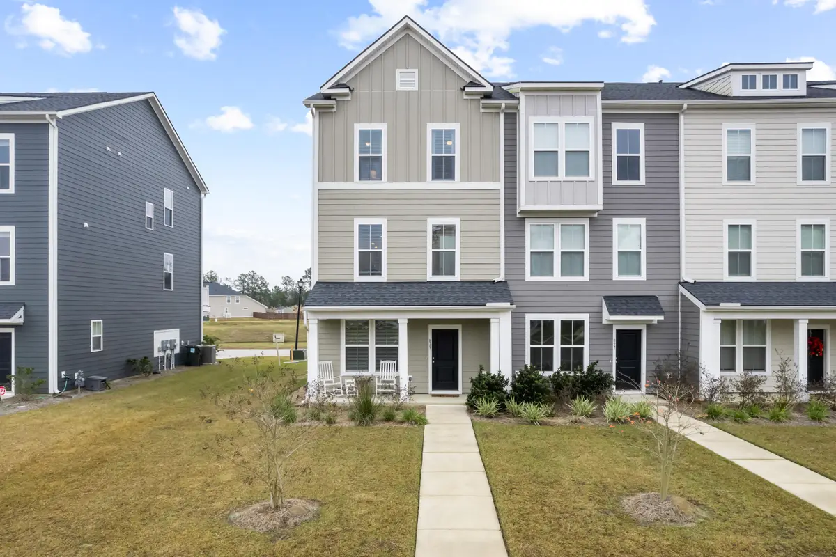 829 Recess Point Drive, Moncks Corner, SC 29461 - Image #1