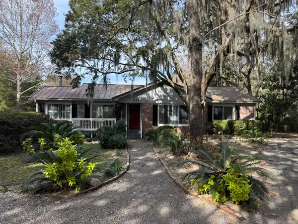 816 Bose Court, Mount Pleasant, SC 29464