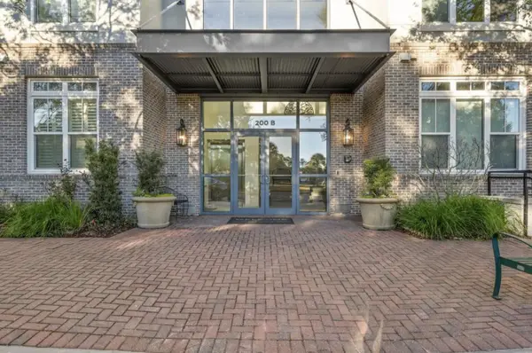 200 River Landing #B 403, Charleston, SC 29492