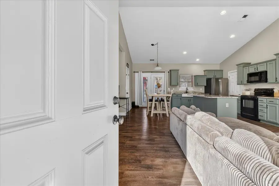 124 Lodestone Court, Moncks Corner, SC 29461 - Image #2