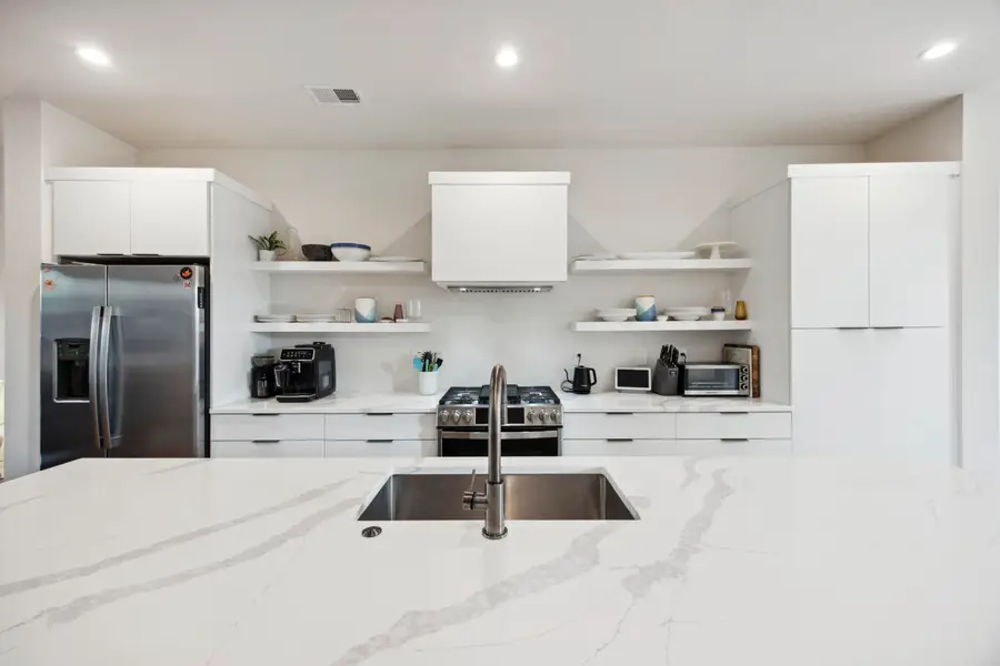 14 F Street #B, Charleston, SC 29403 - Image #3