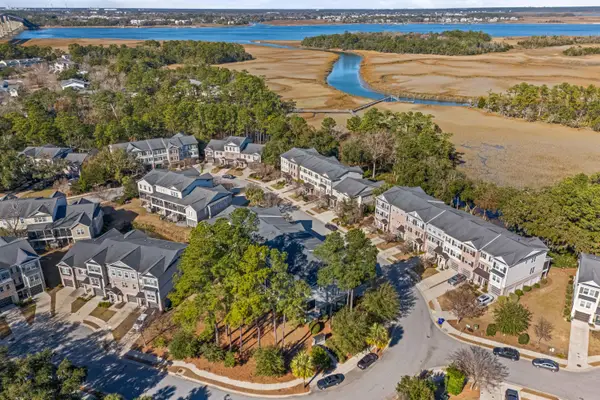 172 Slipper Shell Court, Mount Pleasant, SC 29464