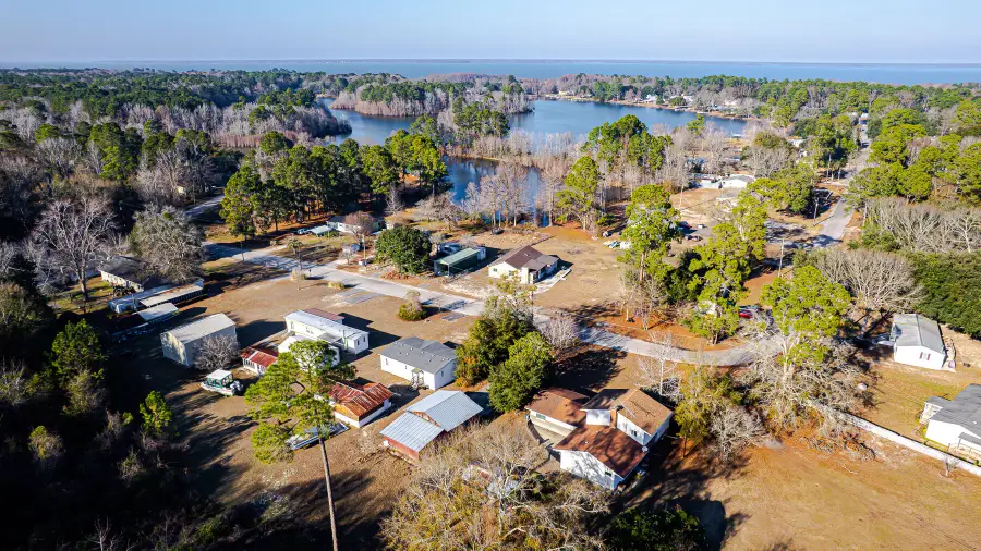 381 Fountain Lake Drive, Eutawville, SC 29048 - Image #2