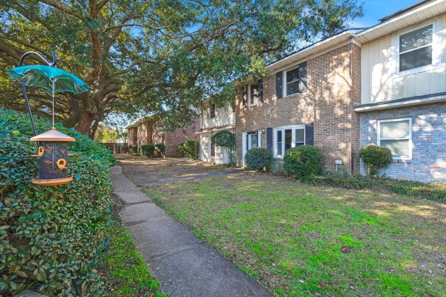 712 Harbor Lane, Mount Pleasant, SC 29464 - Image #2