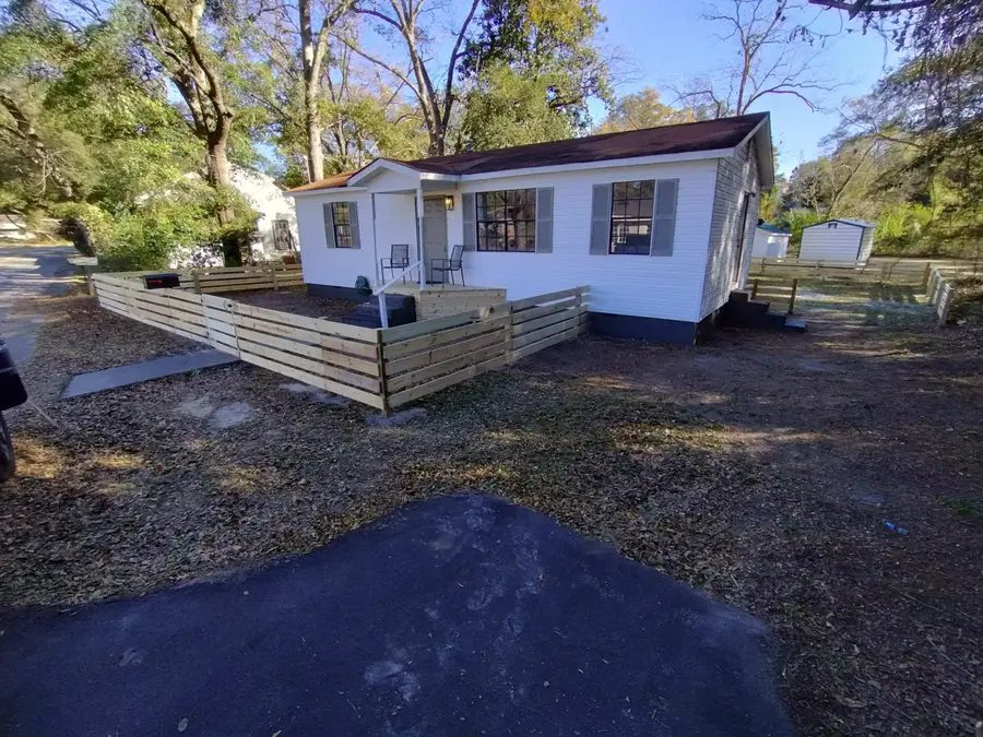 39 Mcmillan Street, Bamberg, SC 29003 - Image #3