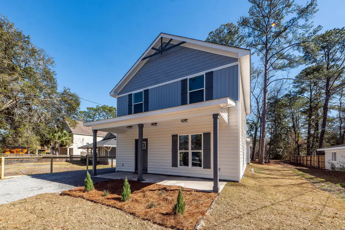 405 Simmons Avenue, Summerville, SC 29483 - Image #1