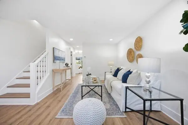 1672 Hunters Run Drive, Mount Pleasant, SC 29464 - Image #3