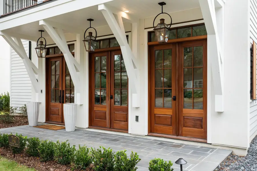 747 Winthrop Street, Mount Pleasant, SC 29464 - Image #2